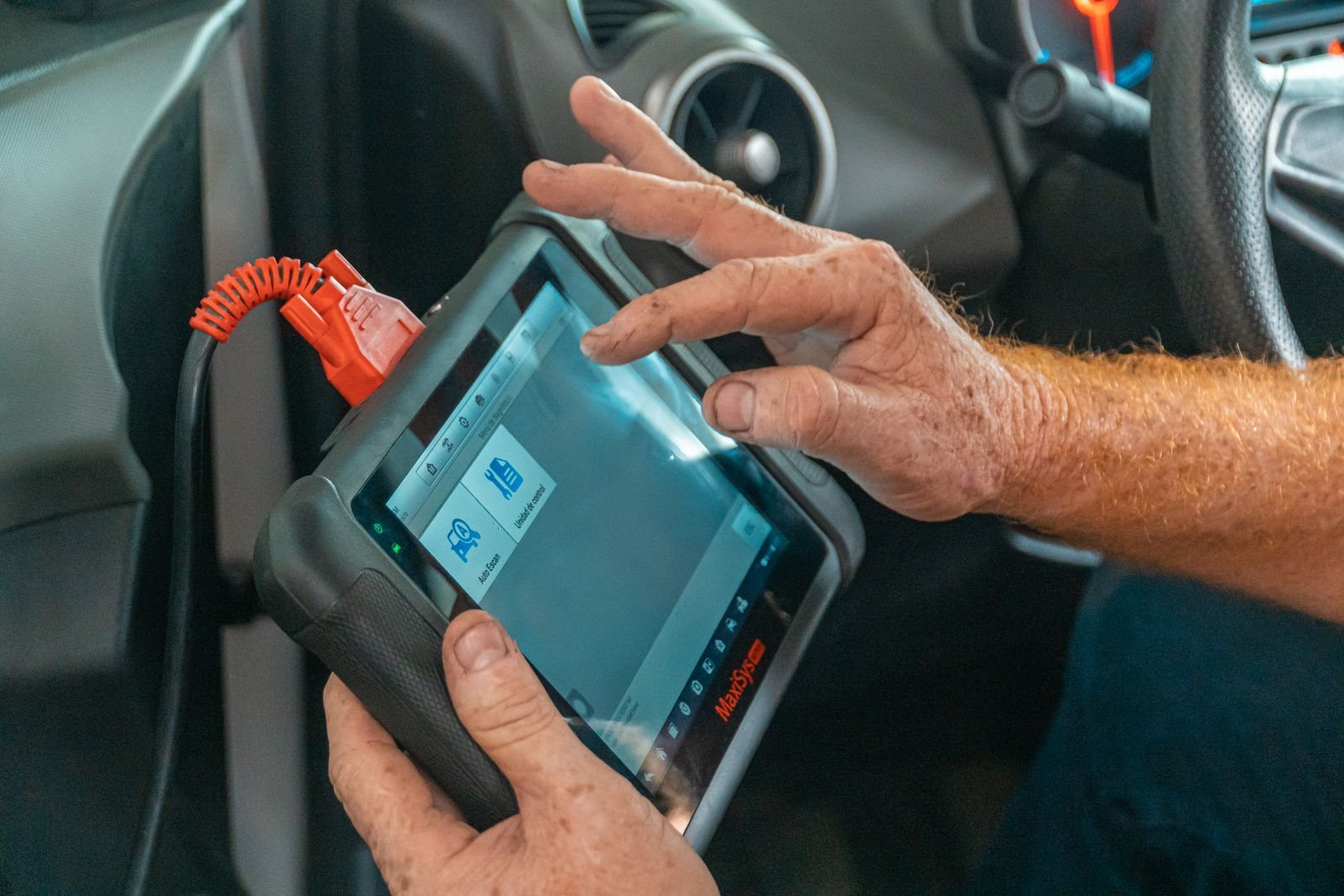 Electronic vehicle system scan displayed on diagnostic equipment